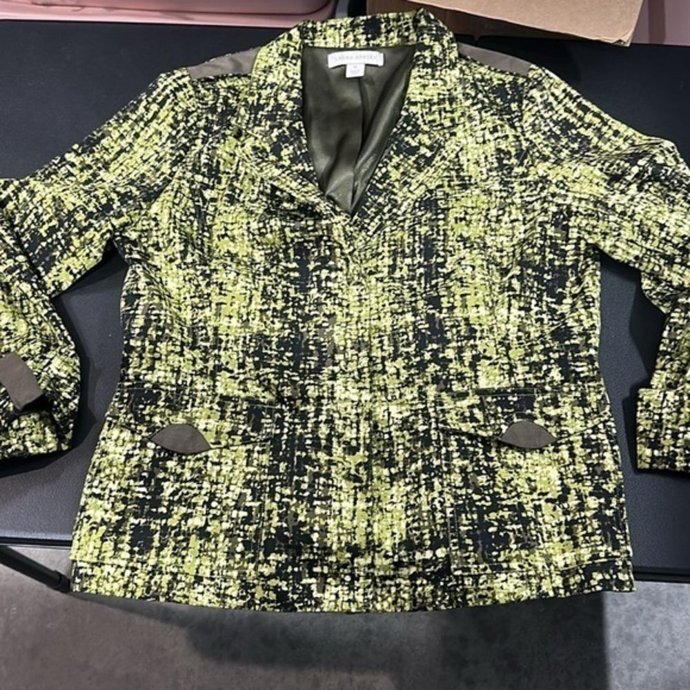 Laura Ashley women’s size medium, Chic Green and Black Blazer